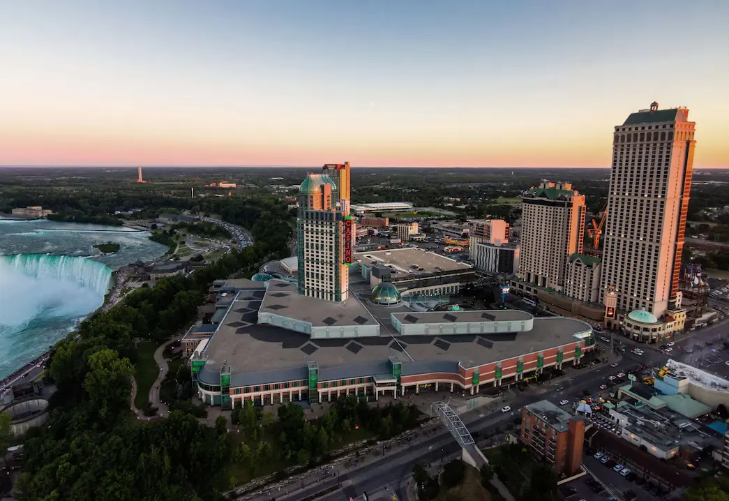 Hilton Niagara Falls Fallsview Hotel & Suites